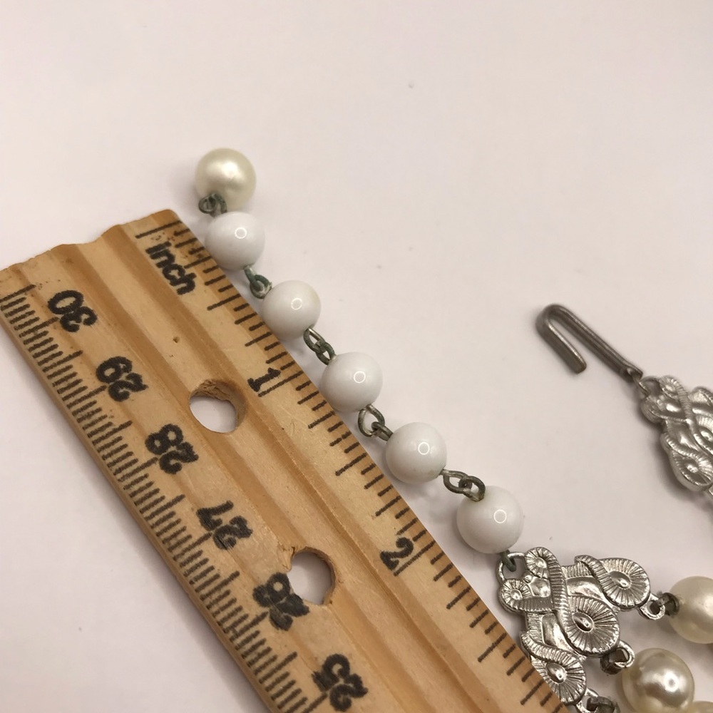 Elegant Triple Layer Faux Pearl Necklace - Picture 8 of 8